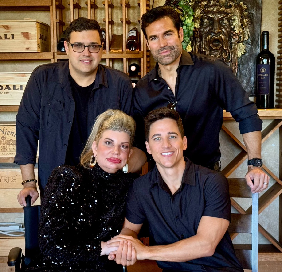 Samanthas Friends tweet media