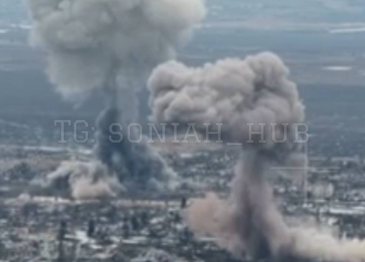 Ukrainian aviation smashed a large building packed with Russian troops, two regimental command posts and a stockpile of ammo and drones, Soniashnyk reports. Stay tuned for details.