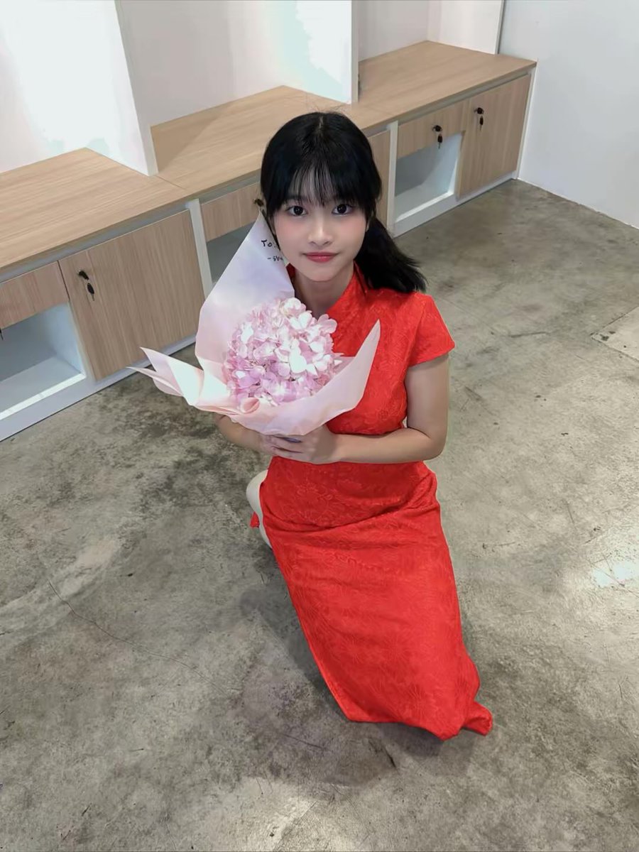 cindy_klp48's tweet photo. CNY VIBES FOR TODAY HAHAHAH🫶🫶, Hopefully we can celebrate cny together🫣😃? https://t.co/MNQpxSxw0x
