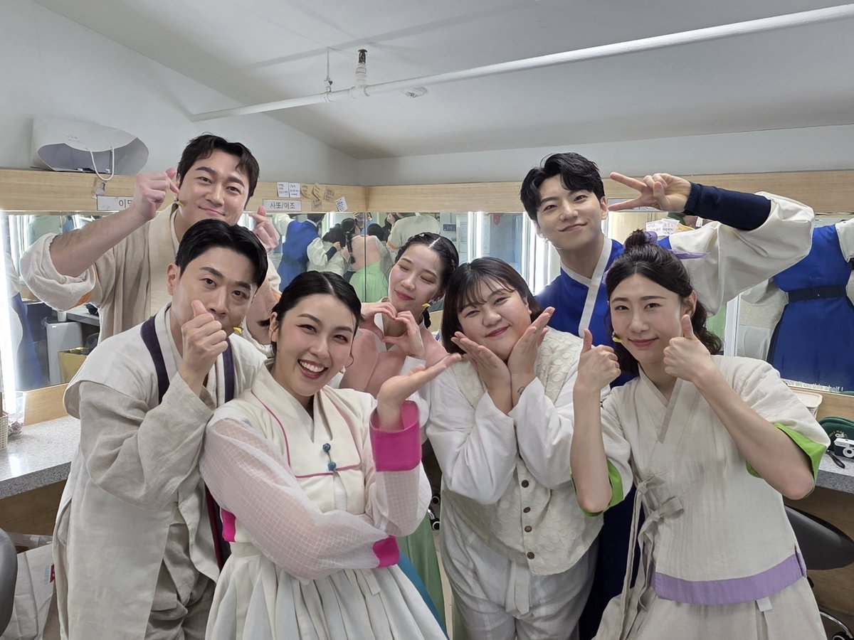 뮤지컬 <#판>

🪭 이야기꾼들 마지막 판 완료!

마지막까지 매설방을 찾아준 뻐꾸기들!
그동안 정말 고마웠소!💚

 | 오늘의 이야기꾼 |
윤은오, 김지훈, 박은미, 박란주,
이강혁, 이재희, 김솔지

#뮤지컬판 #판 #막공완료