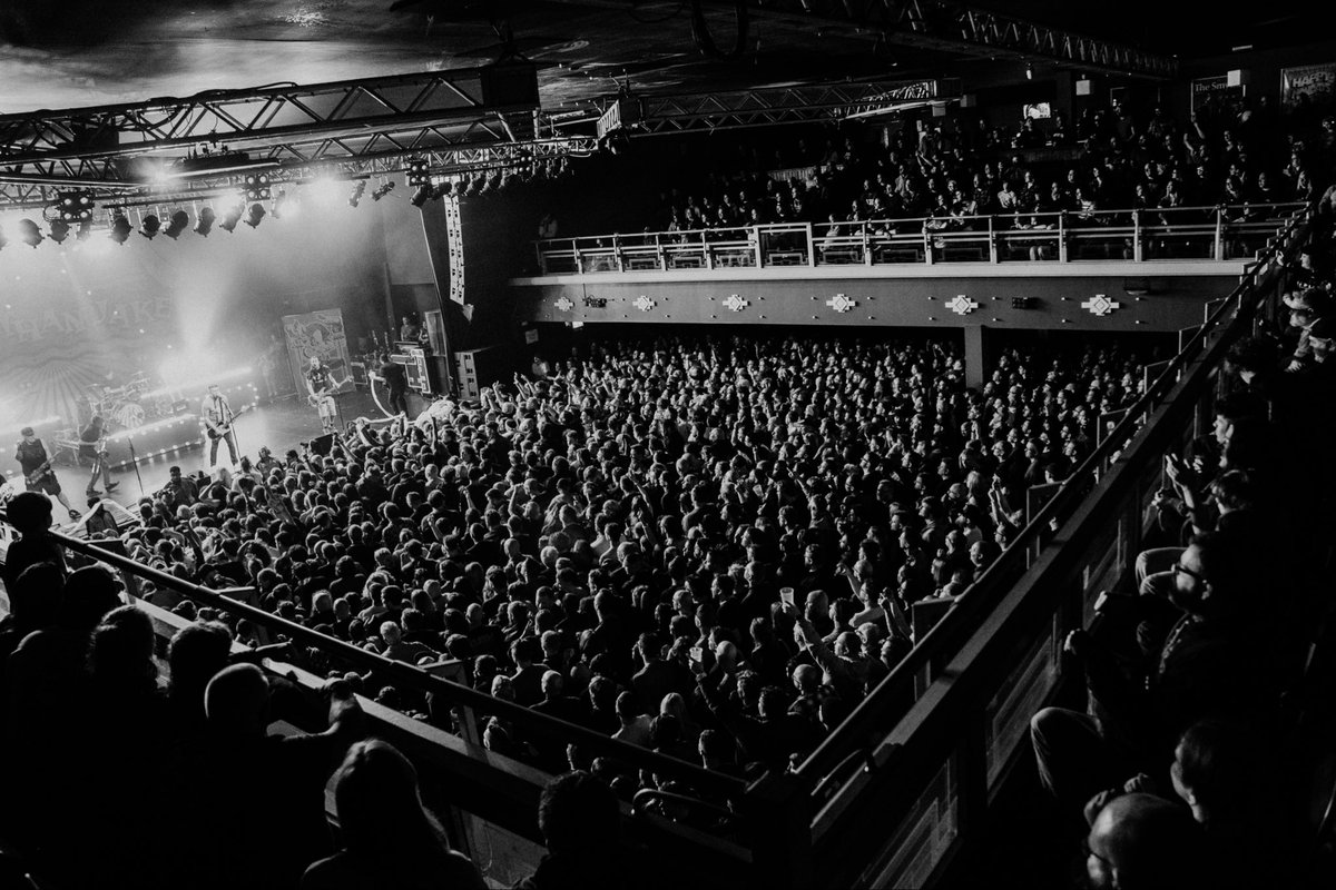 Chris DeMakes tweet media