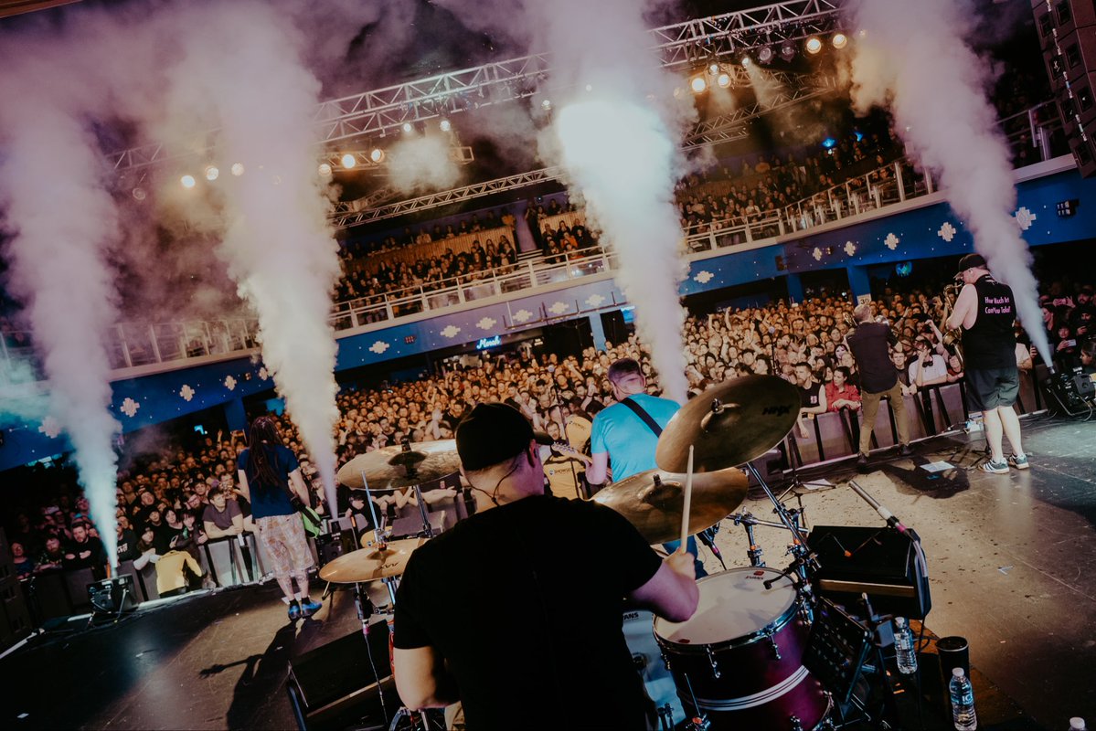 Chris DeMakes tweet media