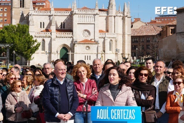 La presidenta de la Comunidad de Madrid, Isabel Díaz Ayuso, ha confiado este domingo en que el PP logre un gobierno "sin coaliciones" en Castilla y León tras las elecciones del próximo 15 de marzo porque "solo así se puede hacer lo que España necesita".