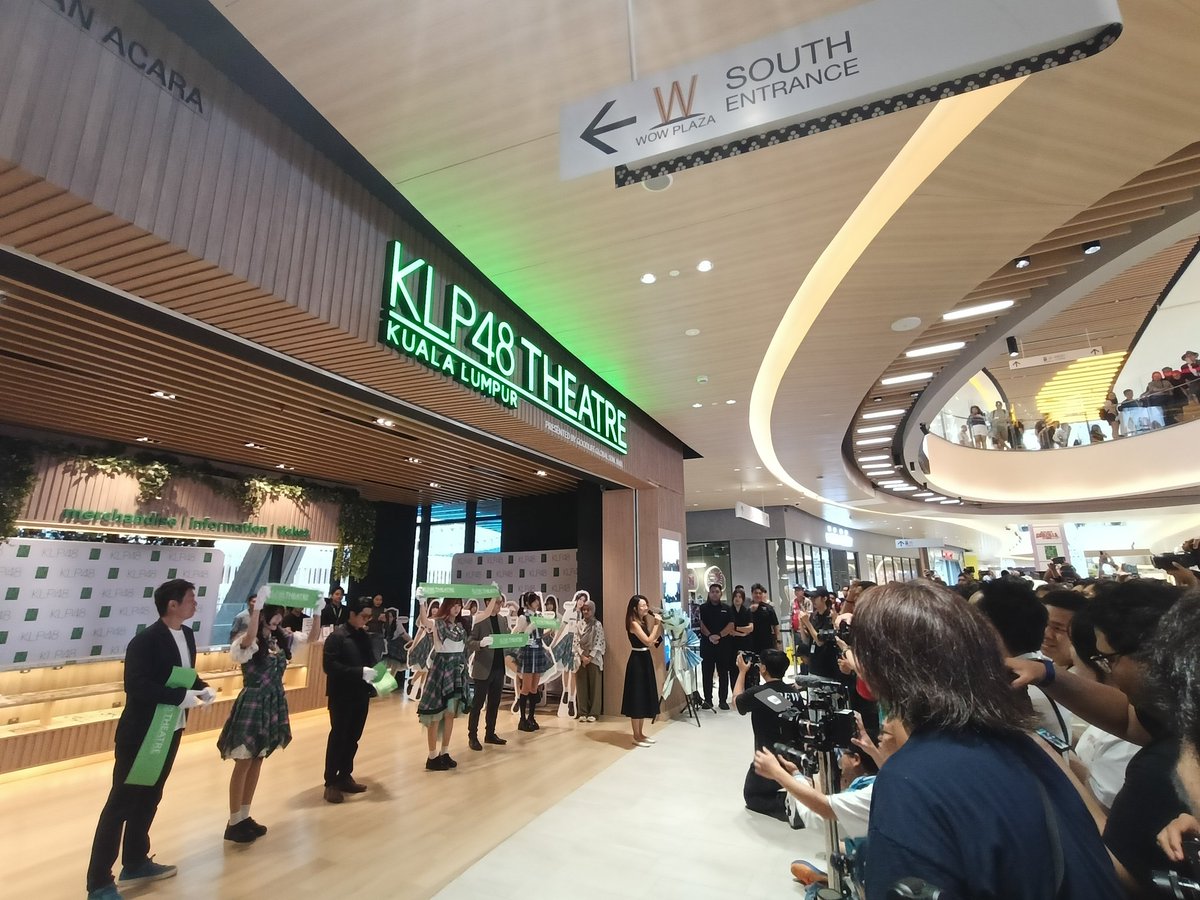 Seems some fans are stopping supporting #KLP48 now since Yurina, Zunchan, Hachan, and Cocoa left and transferred back to AKB48 and STU48 each, but I will continue to support KLP48!
As the management said, there are certainly many members and staff who still don't understand what