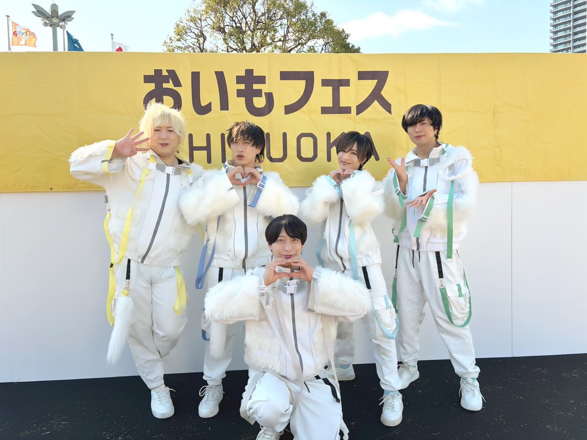 めろん・めろん tweet media