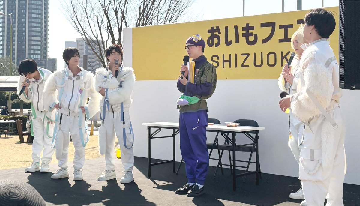 めろん・めろん tweet media