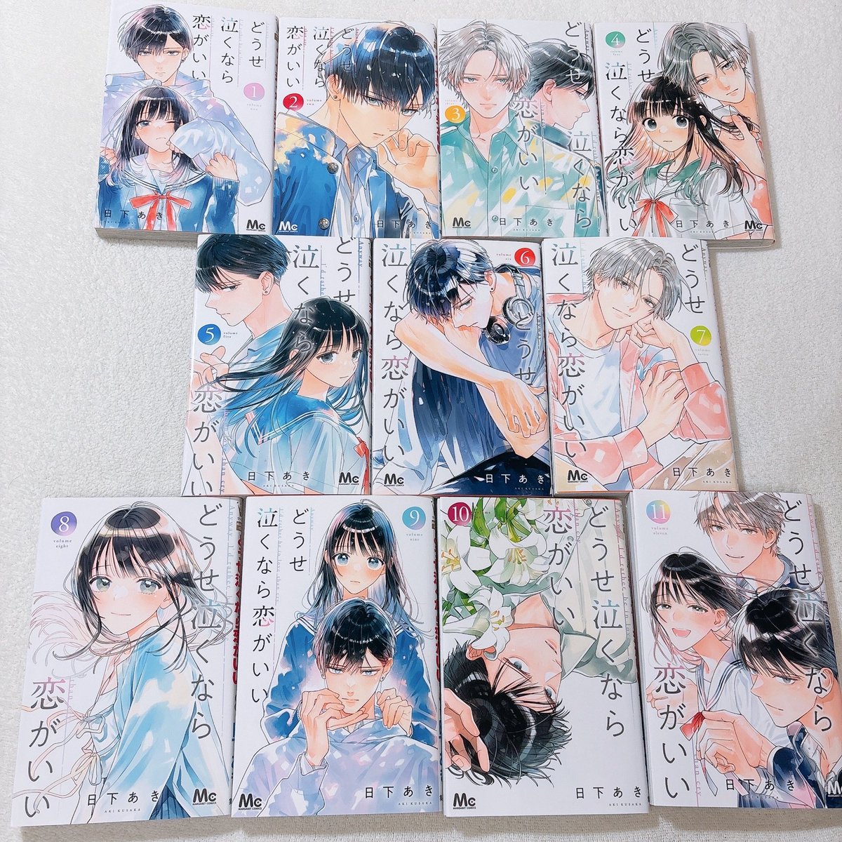 temumanga's tweet photo. 🌸どうせ泣くなら恋がいい🌸

単行本完結おめでとうございます〜！！
改めまして彼ら彼女らの鮮烈な青春と葛藤の日々を
見守らせてくださりありがとうございました！！
本編も単行本描き下ろしも特典もどれも最高です！！

これまでの単行本、単行本特典も集合写真を📸✨
圧巻です！圧巻でございます！ https://t.co/VDfIwx8fHl