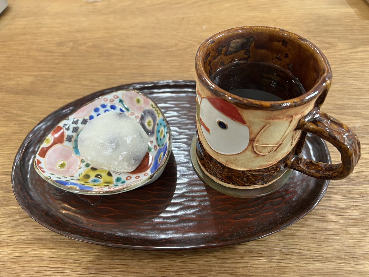 帰宅。
買った大福とレモングラスを頂きました。
今日もよい一日だった。