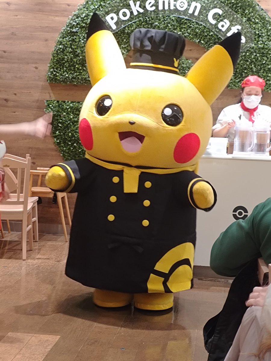 takeyakou's tweet photo. 予約戦争を勝ち抜いて念願のポケモンカフェ！ https://t.co/BBAmenyKVk