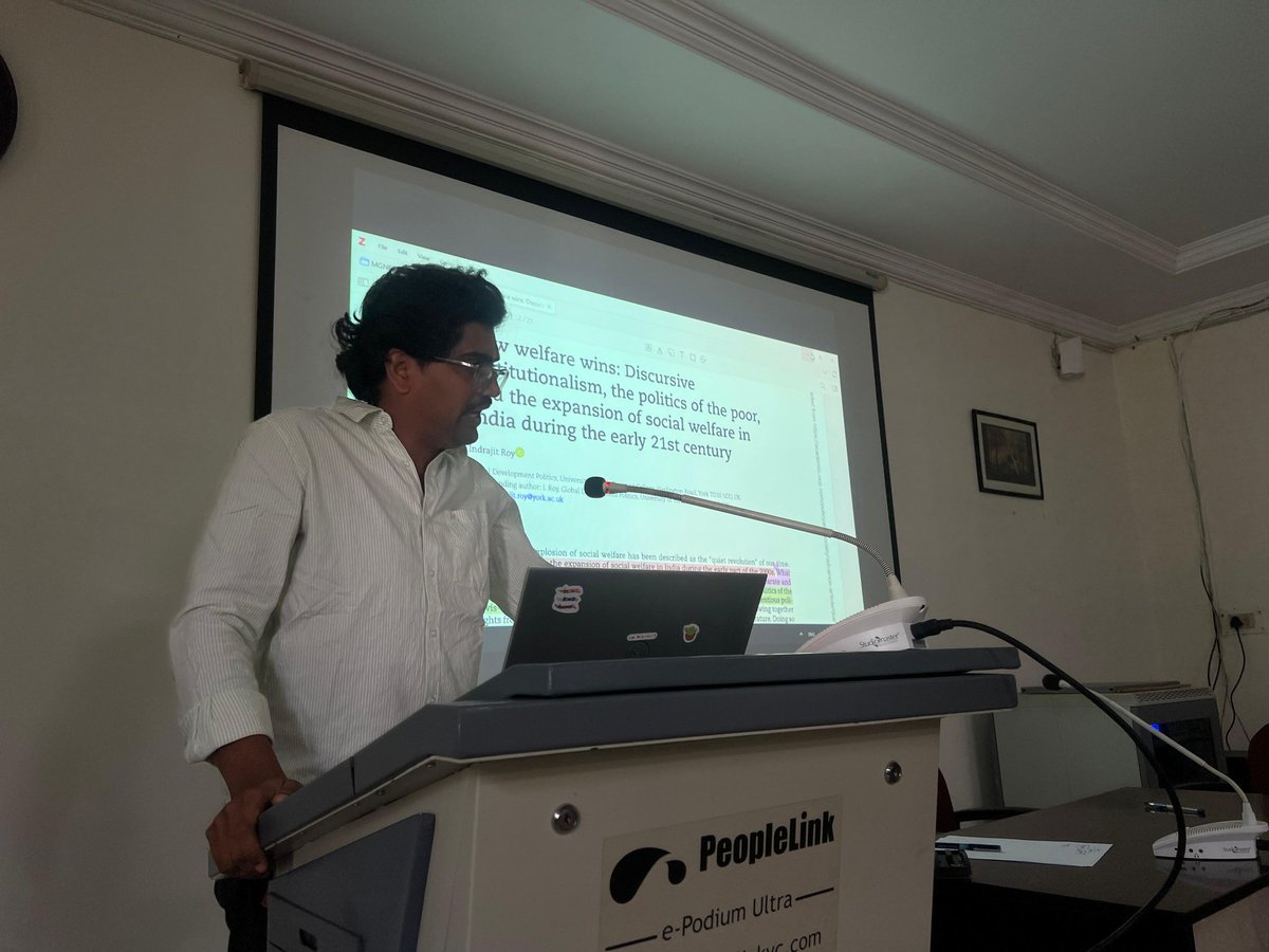 uohpolsci's tweet image. Snippets from an engaging session on "How to Read a Text?" organized by @CommunitasPolSc 

The interactive discussion was led by our PhD Scholars, @VENKYKRISHNA6 and @thengummoodan.

@HydUniv @School_SocialSc
#UniversityOfHyderabad #PoliticalScience #AcademicLife