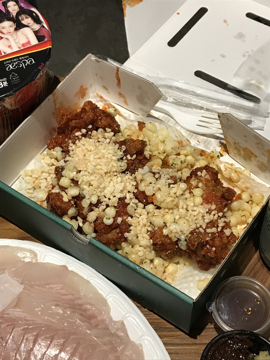 𝗠𝗘𝗢𝗪 tweet media