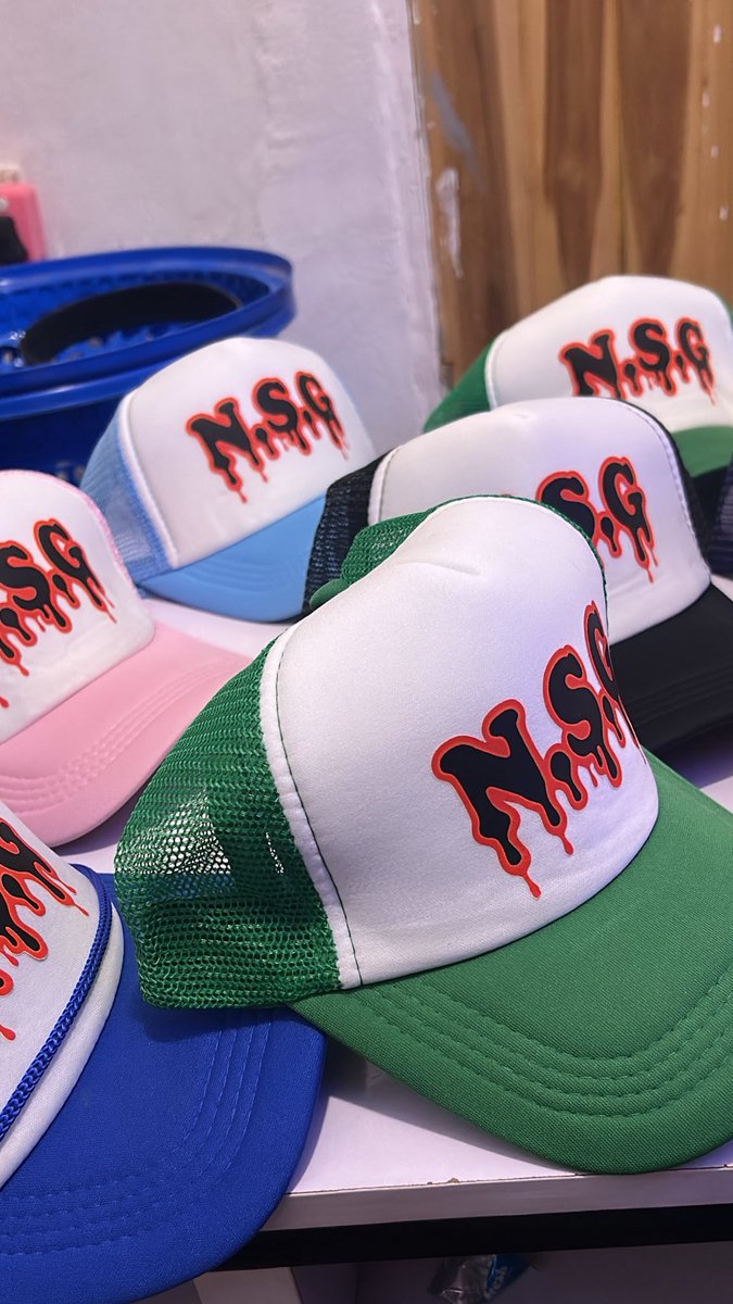 NsGluxe's tweet photo. Cap game cold but my drip colder ⛷️👾 https://t.co/atBulC07Qe