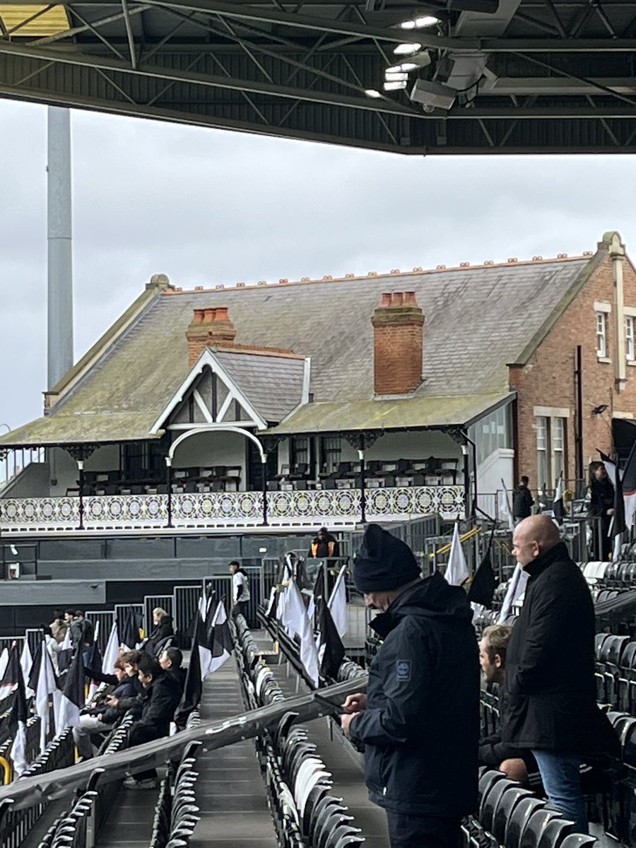Johnstone1Nigel's tweet photo. @NashvilleSpurs @LVSpurs @phillippe_ One of the nicest walks of the season to an Away Ground - South West London we’ve landed!! After yesterdays results here is the opportunity to make some ground - time to show up - as always Up the Spurs https://t.co/zd1KupiaIU