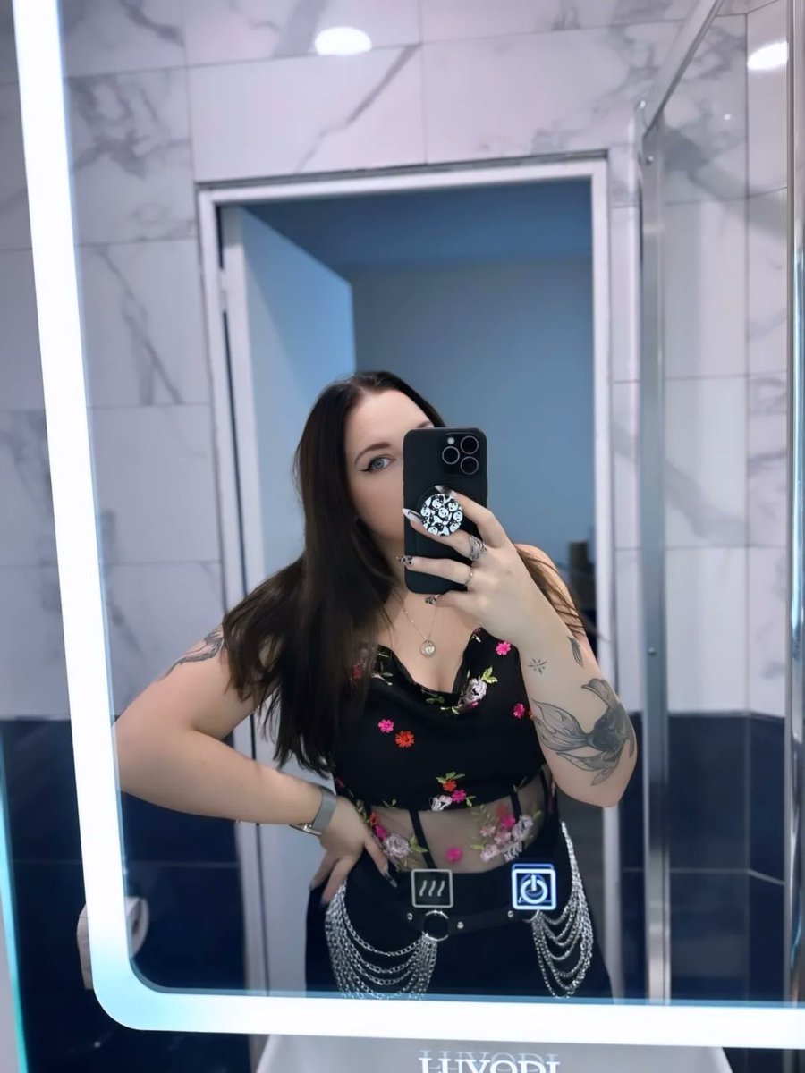 tapetite_cassie's tweet image. Un poil de transparence aujourd'hui 
#transparent #outfit #brune