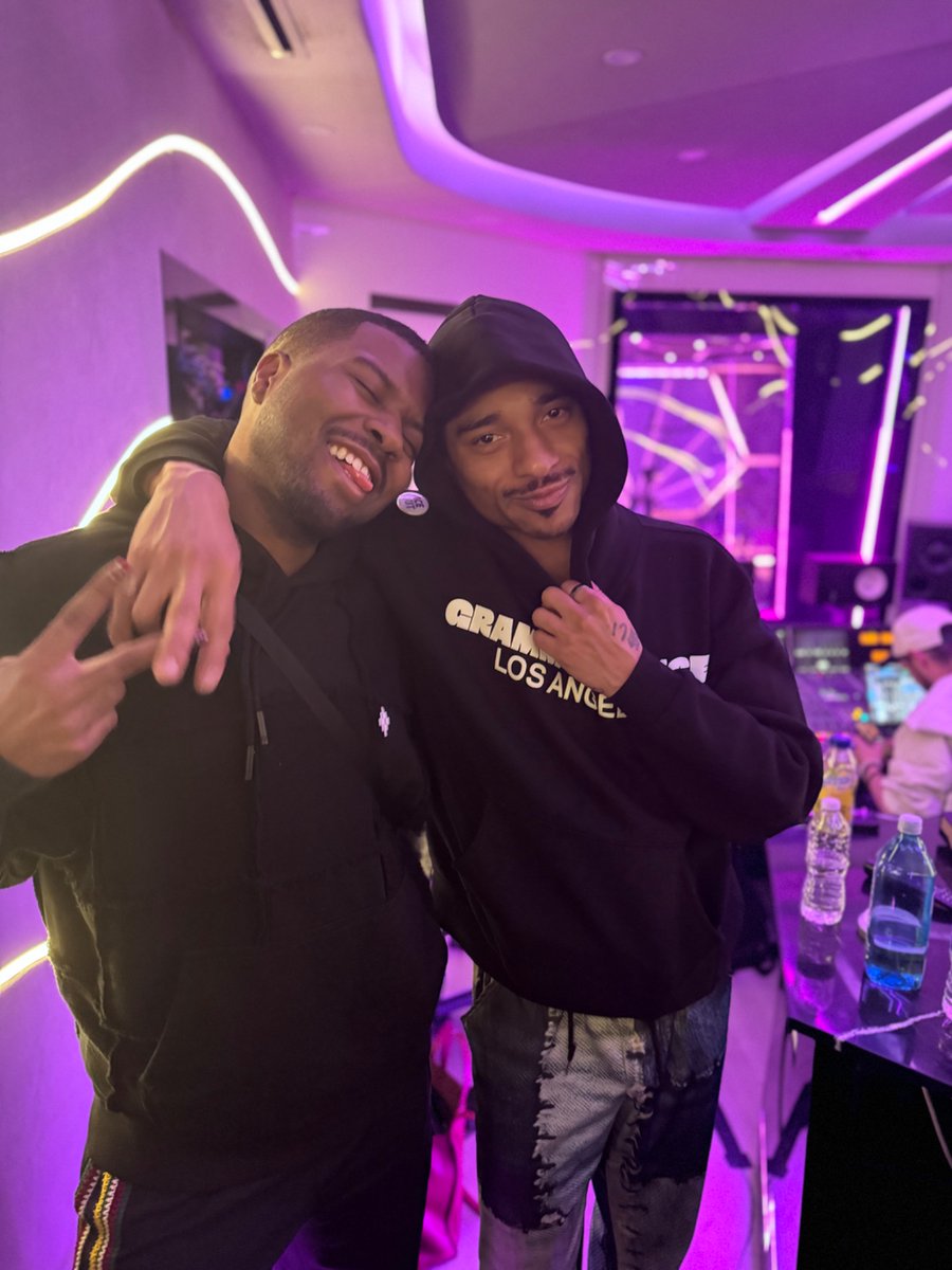 Yo’ Favorite GRAMMY AWARD-WINNING Cousin tweet media