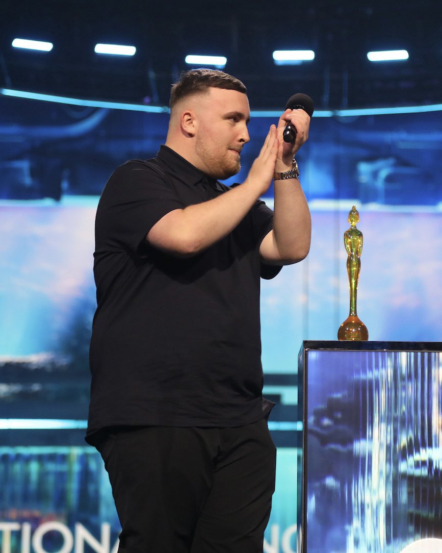 Luke Littler tweet media