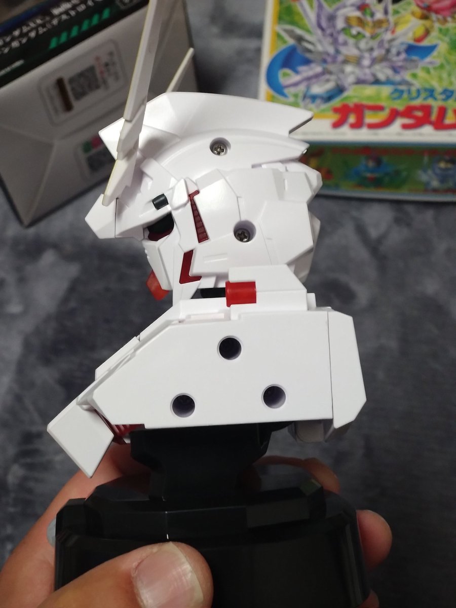 本日の戦利品
まさかまだパックマンとHONDAコラボのステッカー売ってるとは思わなかったので即購入！
あとクレーンゲームでユニコーンのセンサーライトあったので捕獲！
単四電池なかったので後日買ってこよ！
リペイントすればそれなりに良いかも！
ただ左側にビス穴あるのはげせんな...