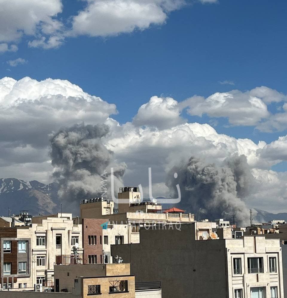 #Khamenei. US Destroyers Continue Bombing Iranian Facilities in Tehran