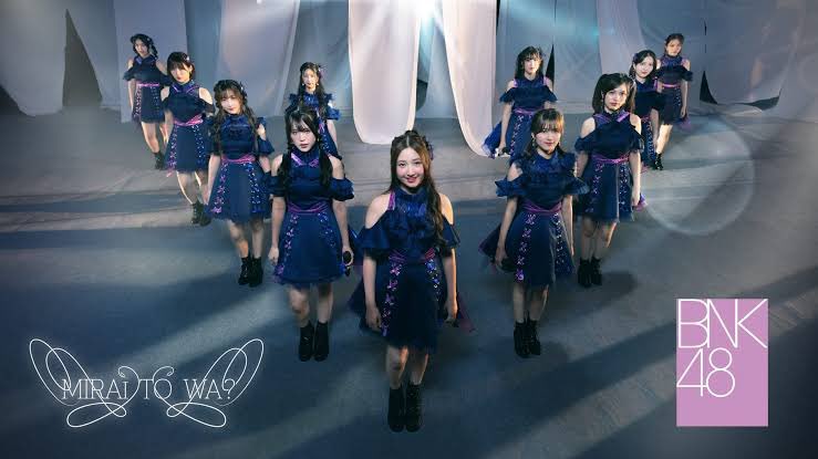 nongpawhere's tweet photo. นี่แหละๆๆๆ คอนแกรดที่อยากเห็น รุ่น 4-5-6 เต้นจิวารุเดย์ แล้วท่อน Love you, I say good bye my dearest เป็นรุ่นสามเดินออกมาเต้นด้วย แล้วระหว่างทางตอนเดินลงมาหาคือน้อง ๆ ทุกรุ่นยืนส่งอะ ㅜㅜ

#BNK483rdGenConcert https://t.co/I8V8YOJ5Ak