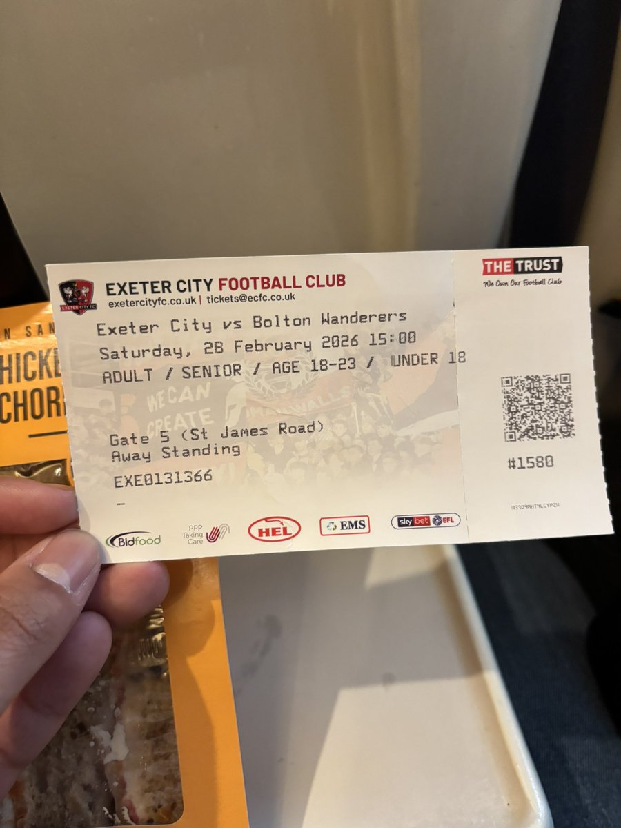 JesNelly_'s tweet photo. Longest away day I’ve done, and what a performance 😍

COYWM ⚪️ https://t.co/krYLkrA8jP
