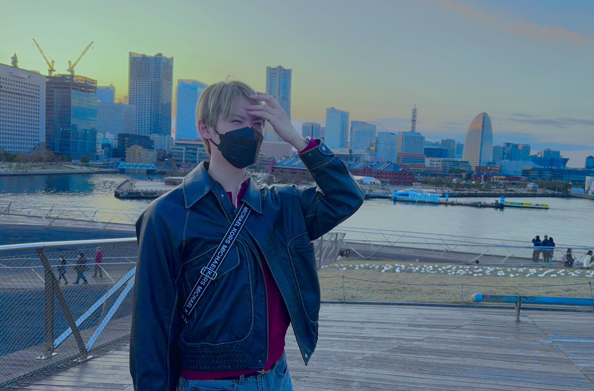 大桟橋で風がぶわぁーってなって
俺の髪の毛がぶわぁーってなってるとこ𓏲𓇢𓂅🍃彡