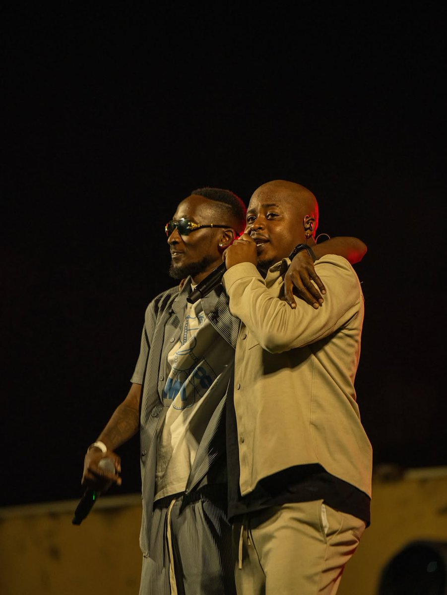 SkinRegulo13339's tweet photo. Was fire fam @kamanekamas 🇲🇿🎉🍾🔥 https://t.co/HRd6gYNbPr