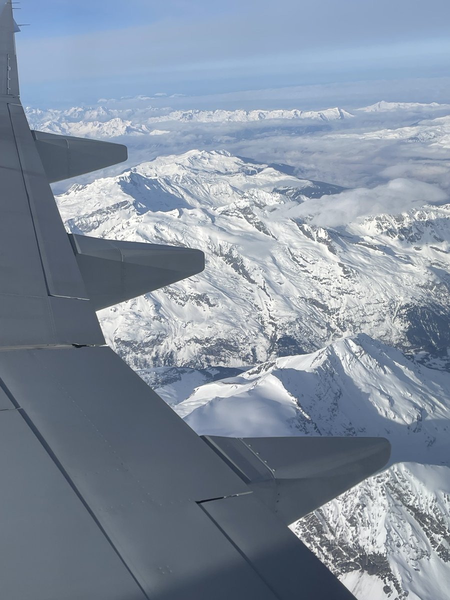 Ianjsmith2's tweet photo. Lot of snow in the Alps - on the way to Turin https://t.co/laKVYFjbic