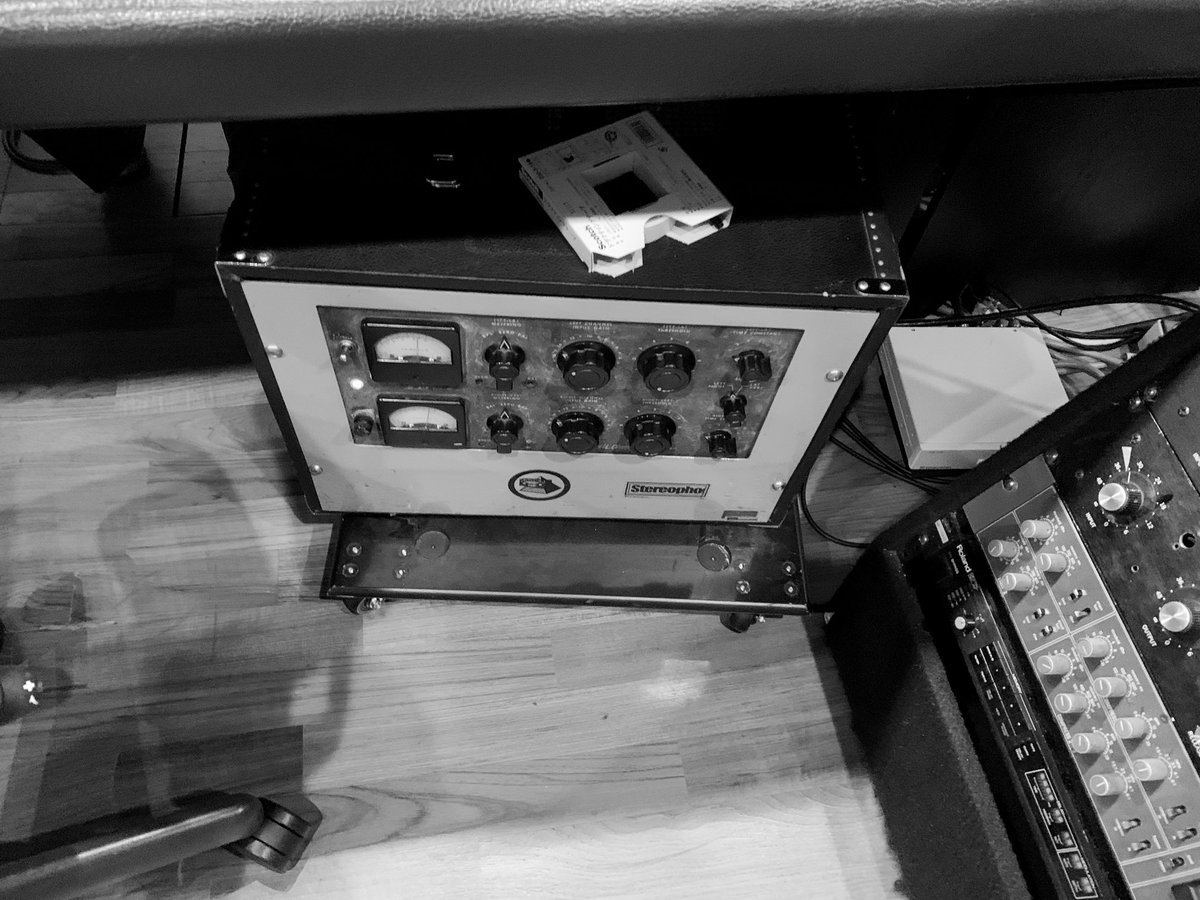 Tokyo Shoegazer / 東京酒吐座 tweet media