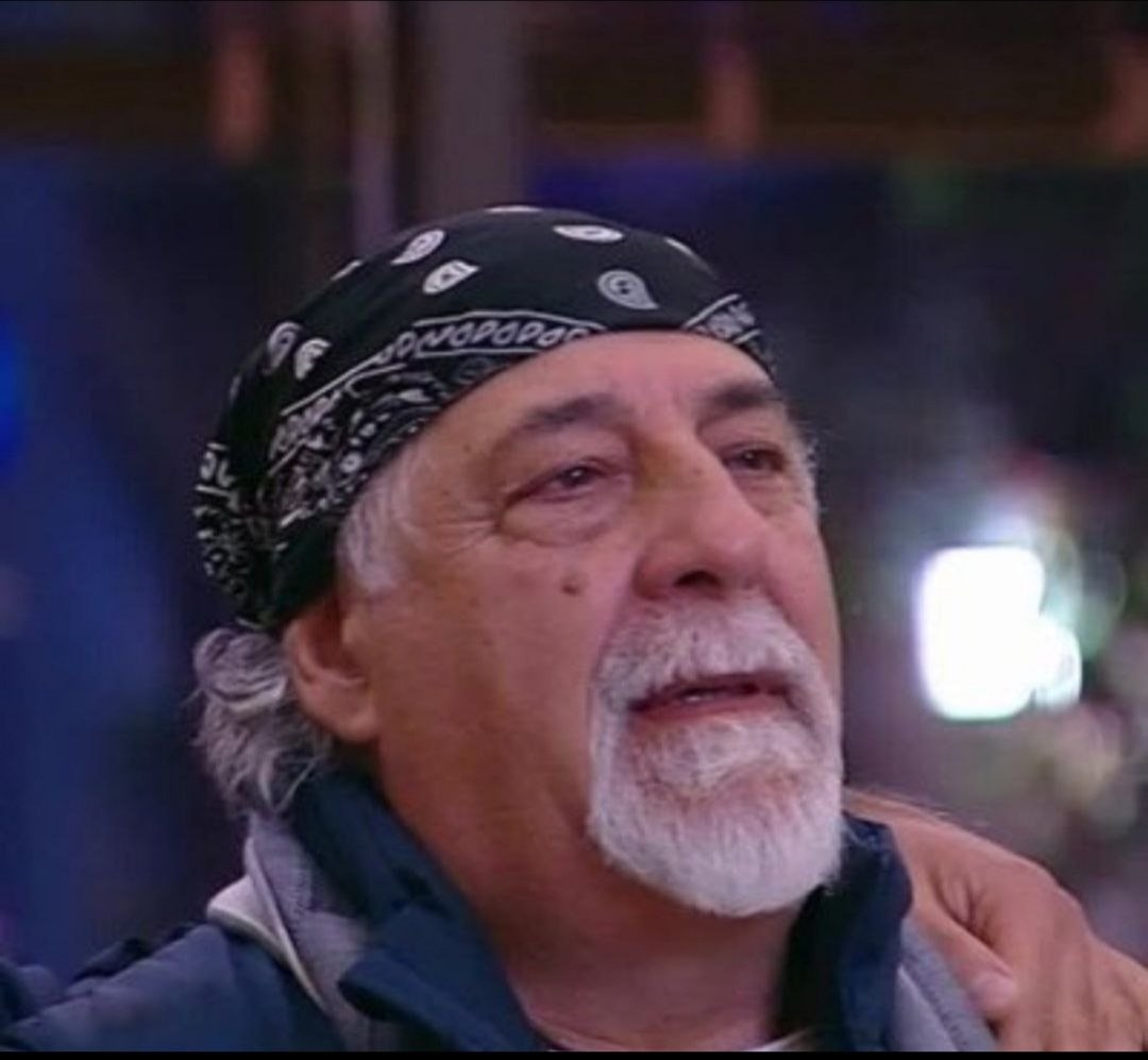 Ale67174275's tweet photo. Buon compleanno a Papà Orso
#helevier #heleners #javi7 https://t.co/1vOKTMyBTx
