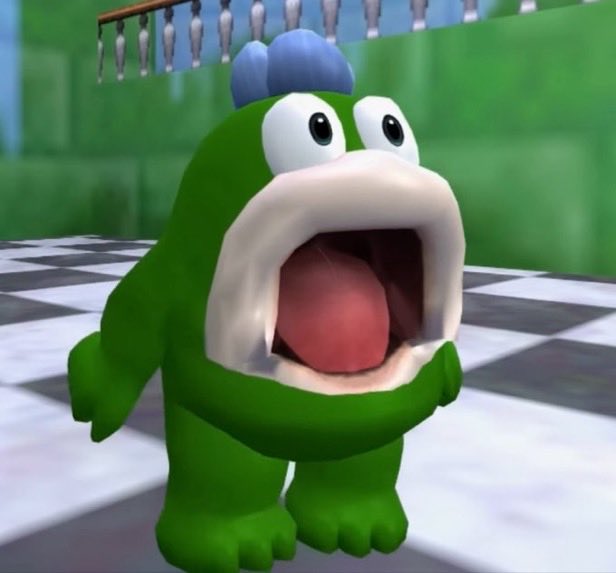 ←鏡に写るときの自分
　　　　写真に写ったときの自分→