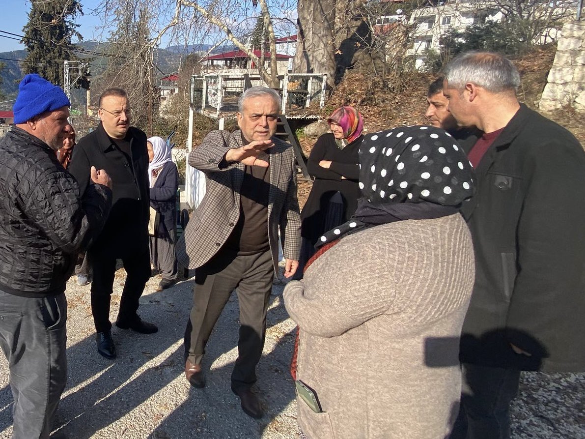 📍 Cenaze Merasimi - Aladağ Mahallesi 

AK Parti Mersin Milletvekilimiz Sayın Hasan Ufuk Çakır ve İlçe Teşkilatımız ile birlikte;

Aladağ Mahalle sakinlerinden Sayın Musa Erdoğan'ın eşi merhume Aliye Erdoğan için taziye ziyaretinde bulunduk.

Erdoğan ailesine ve yakınlarına sabır