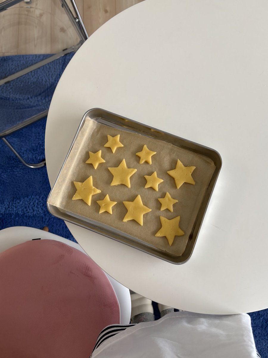 7_SiCheng's tweet photo. 高校生ぶりにお菓子作り🌀★✩.*˚ https://t.co/YxIBwgWgbW