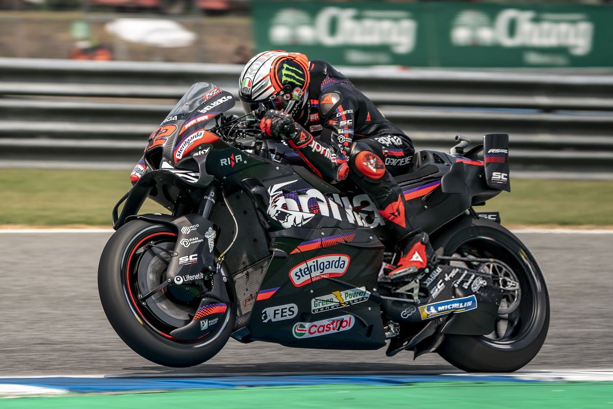 Es la primera carrera de la temporada, pero claramente se confirma que las Aprilia van muy bien.

Las 4 Aprilia en el top5, solo Pedro Acosta está de por medio.

La primera Ducati aparece en la 6ª posición.

No lo van a tener tan fácil en Ducati este año.

#MotoGP #ThaiGP 🇹🇭