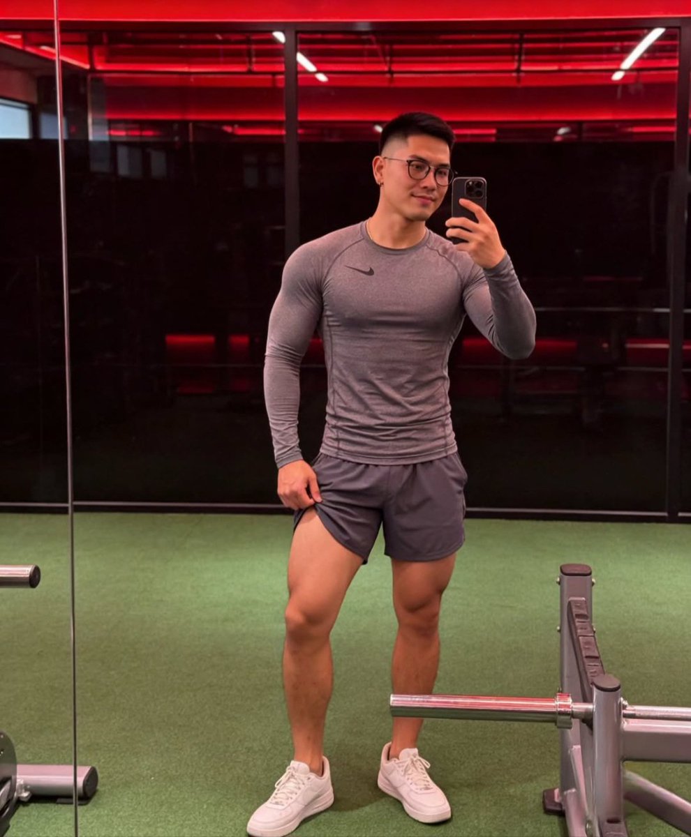 jasonwong941's tweet photo. Leg Day
#legday #gymmotivation #gymrat #muscleman #legmuscle #asianguy #asian #hunky #gym https://t.co/ZlafqKQTdL