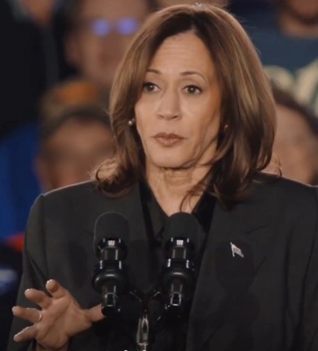 Indsamachar's tweet image. Former US Vice President #KamalaHarris criticises President #DonaldTrump over American strikes on Iran, accusing him of dragging the country into a war the American people do not want and calling the military action reckless and unjustified.
#Iran  #Israel  #WestAsia 
File Photo