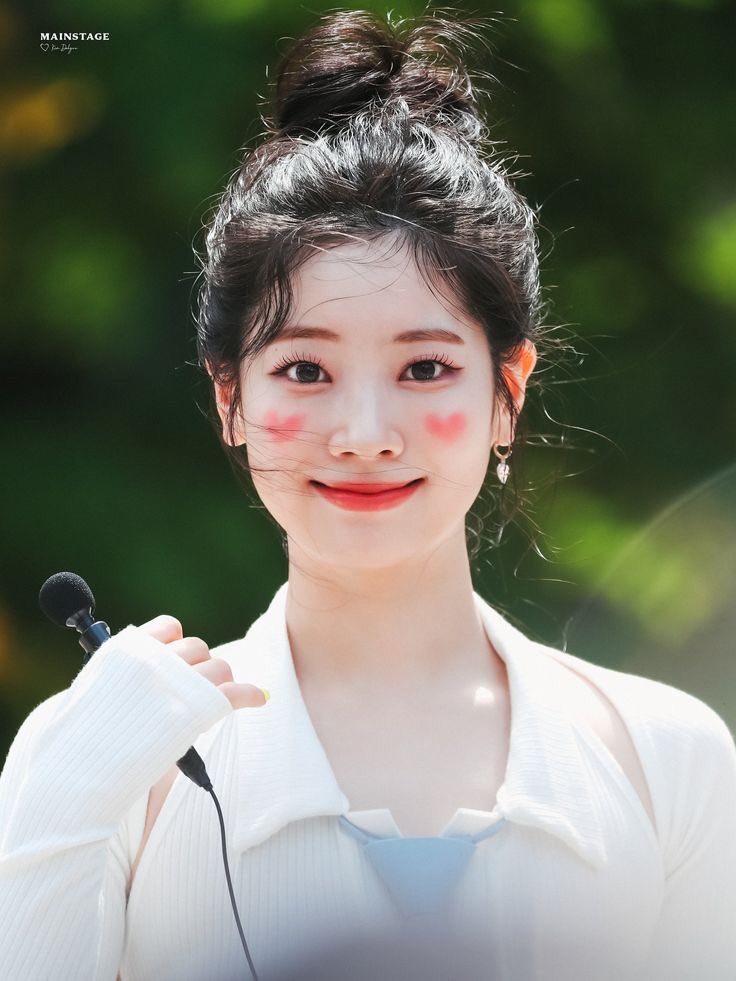 Dahyun. tweet media