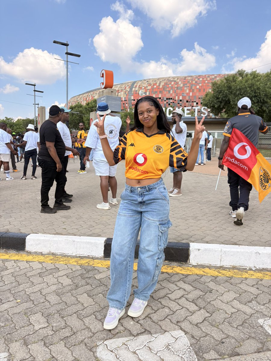 AkaniBianca's tweet photo. Where are Kaizer Chiefs fans✌️💛🫩 https://t.co/18zBjV2WPS