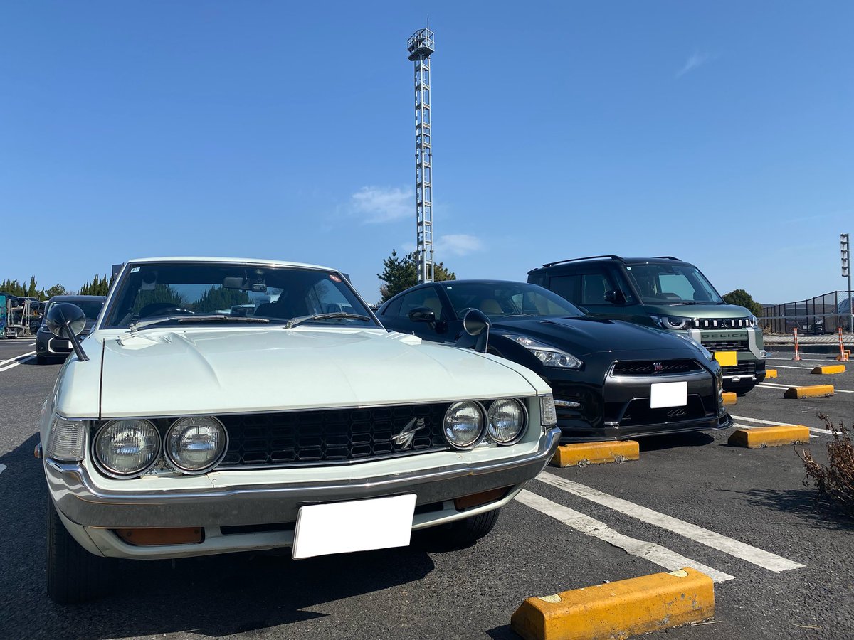 er34zn61's tweet photo. 道路事情色々あって上郷に。お隣の方に写真お願いしてお話ししてバイク、色々な車鑑賞。GT4RSカッコよかった😁 https://t.co/Onkh3Q0NXi