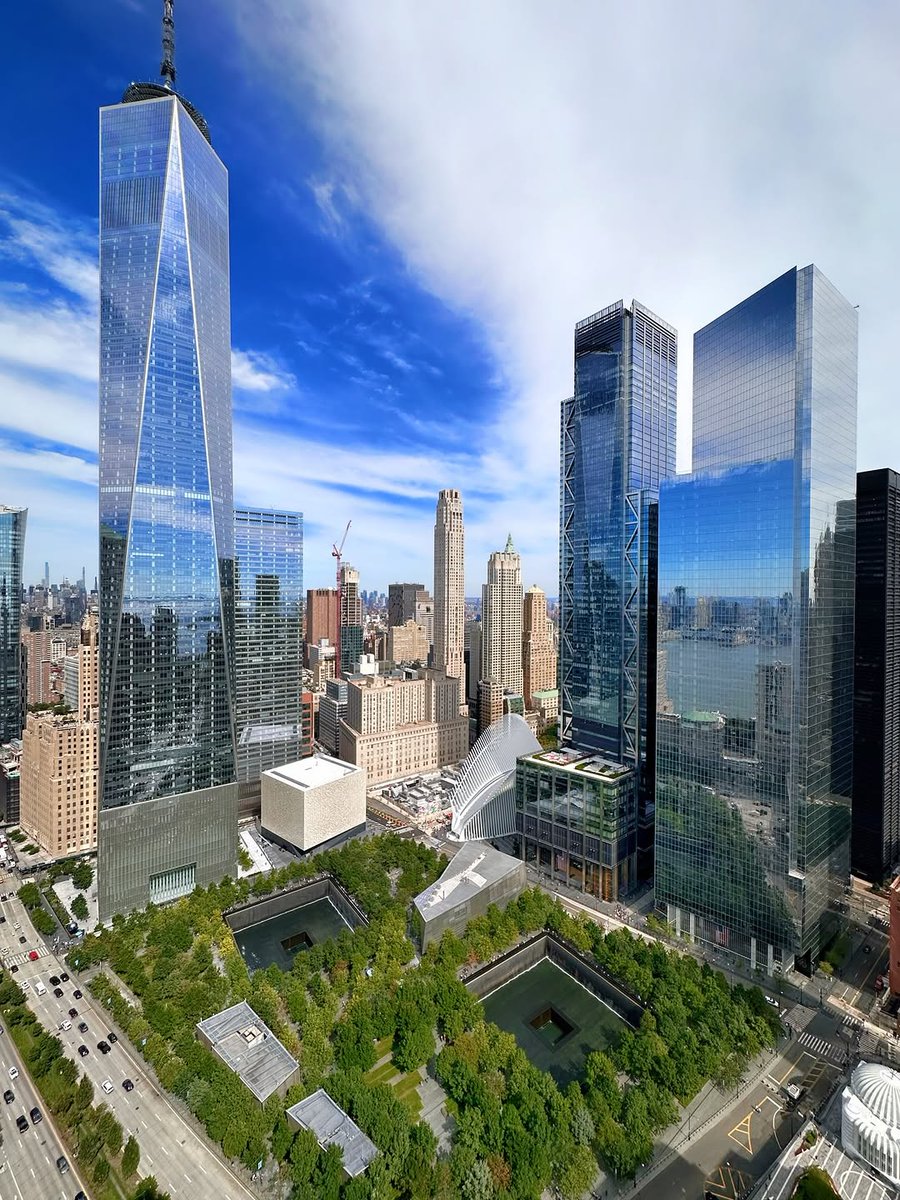 PrettyCitiesX's tweet photo. World Trade Center, New York https://t.co/yhG6y5V5vt