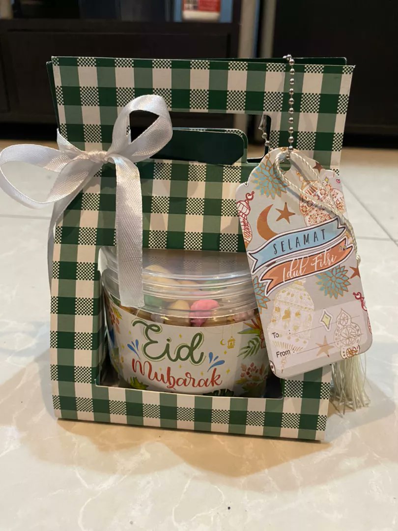 searonna's tweet photo. gasabar buat kasi hampers lucuu ke teman-timunkuuu 🥹💚 https://t.co/75D49g6cMQ
