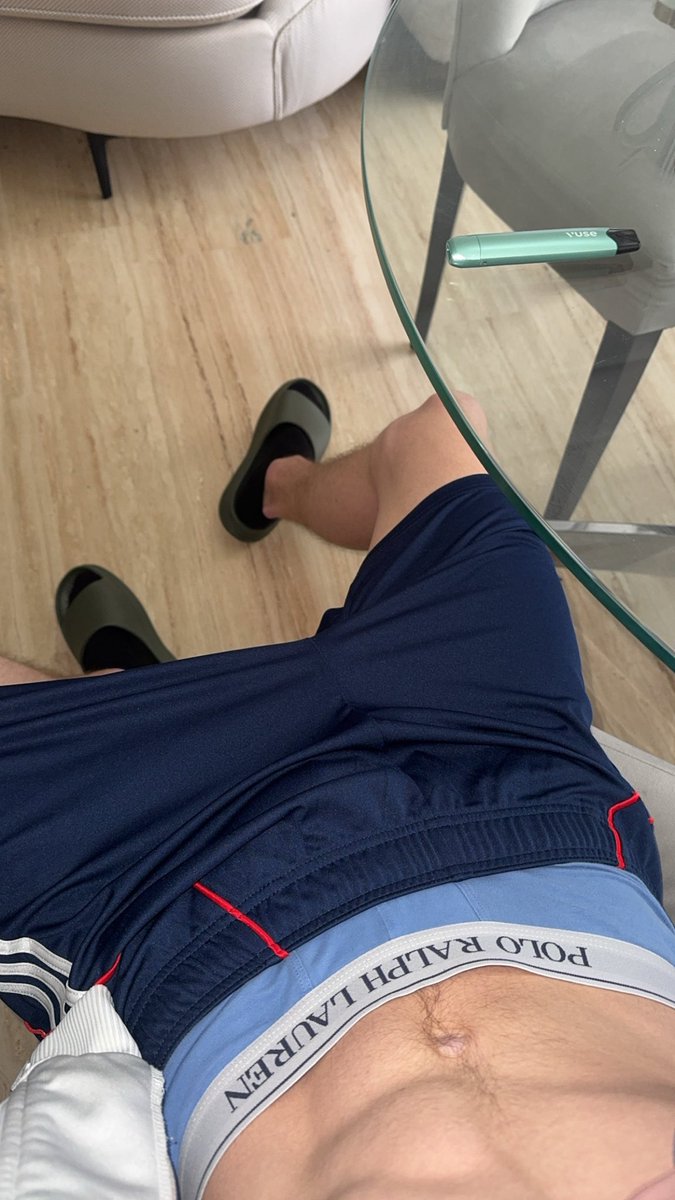 Mistral_Off tweet media