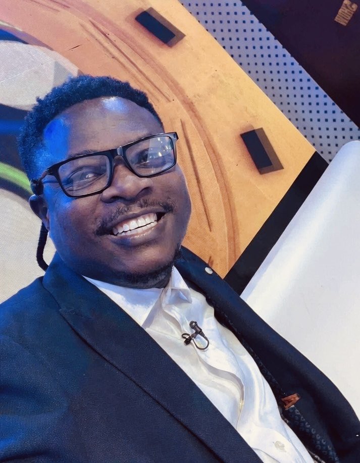 Felix Romark tweet media