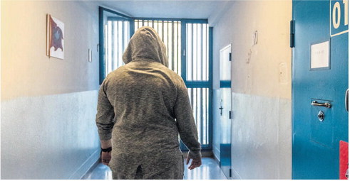 LorenzQuadri's tweet image. Delinquenti stranieri, caos asilo, regali all'estero, furbetti ucraini, frontiere...
Altri Paesi corrono ai ripari
Noi ci facciamo infinocchiare
lorenzoquadri.ch/delinquenti-st…
#delinquentistranieri #asilo