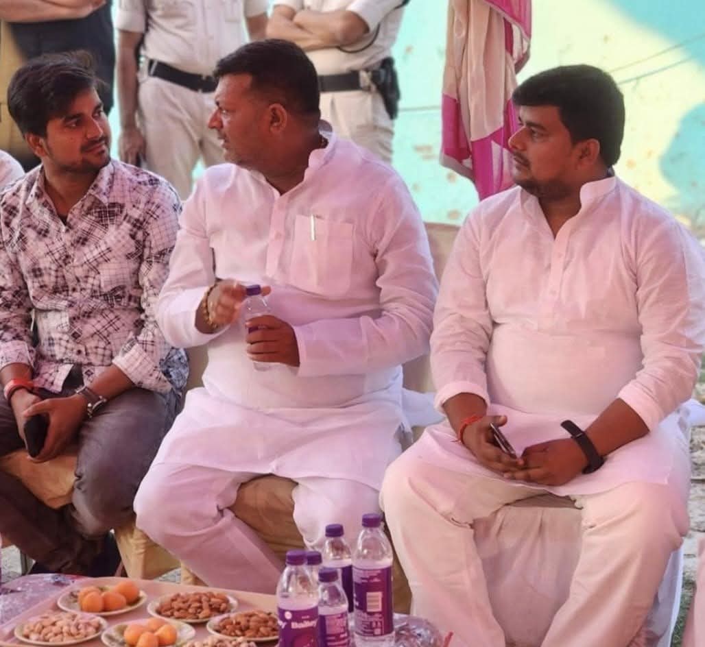 ajeetbabu302's tweet photo. सारण प्रमंडल के लोकप्रिय विधायक,पूर्व मंत्री बिहार सरकार,बड़े भैया ,मेरे अभिभावक जितेंद्र राय जी को जन्���दिन की ढेर सारी शुभकामनाएं❤️🙏
माता रानी से आपके उत्तम स्वास्थ्य की कामना करता हूँ।
@JitendraRaiMLA https://t.co/84BpdWDfBU