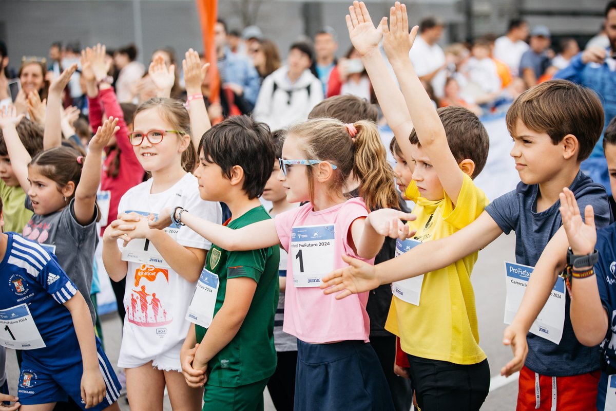 mediodemadrid's tweet photo. Carreras Infantiles 🔛

El sábado 21 de marzo, de 17:00 a 18:00, celebramos las carreras infantiles en el Distrito Telefónica.

👫 Para niños de 0 a 14 años.
🪙 Inscripción simbólica de 1€

¡Solo 500 plazas disponibles!

➡️ https://t.co/Ve703Bh1op

#ProFuturo #MMMM2026 https://t.co/ehUW2UP8bd