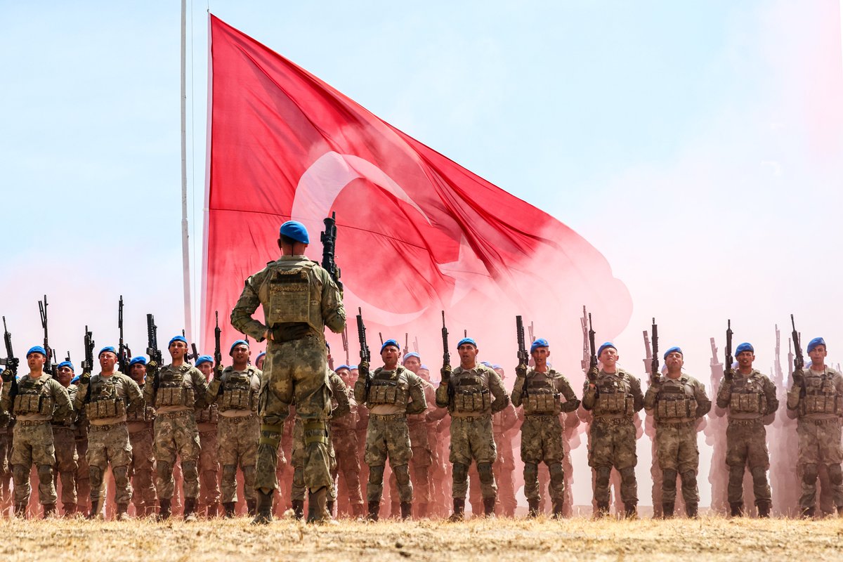 Türk Silahlı Kuvvetleri; gücünü milletinin güveninden ve duasından alan, caydırıcılığıyla huzuru koruyan, etkinliği ve saygınlığıyla da istikrarı inşa eden bir ordudur! 🇹🇷

#MillîSavunmaBakanlığı
#GününFotoğrafı 📸