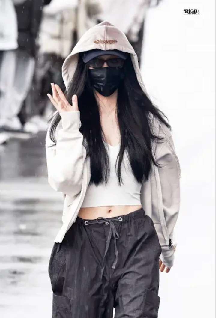 oregeel's tweet photo. #EstherYu #yushuxinesther 
#YuShuxin #Yuchuling 
Es tan hermosa y adorable 🥰💯🤩 https://t.co/2CAqdoj8JU