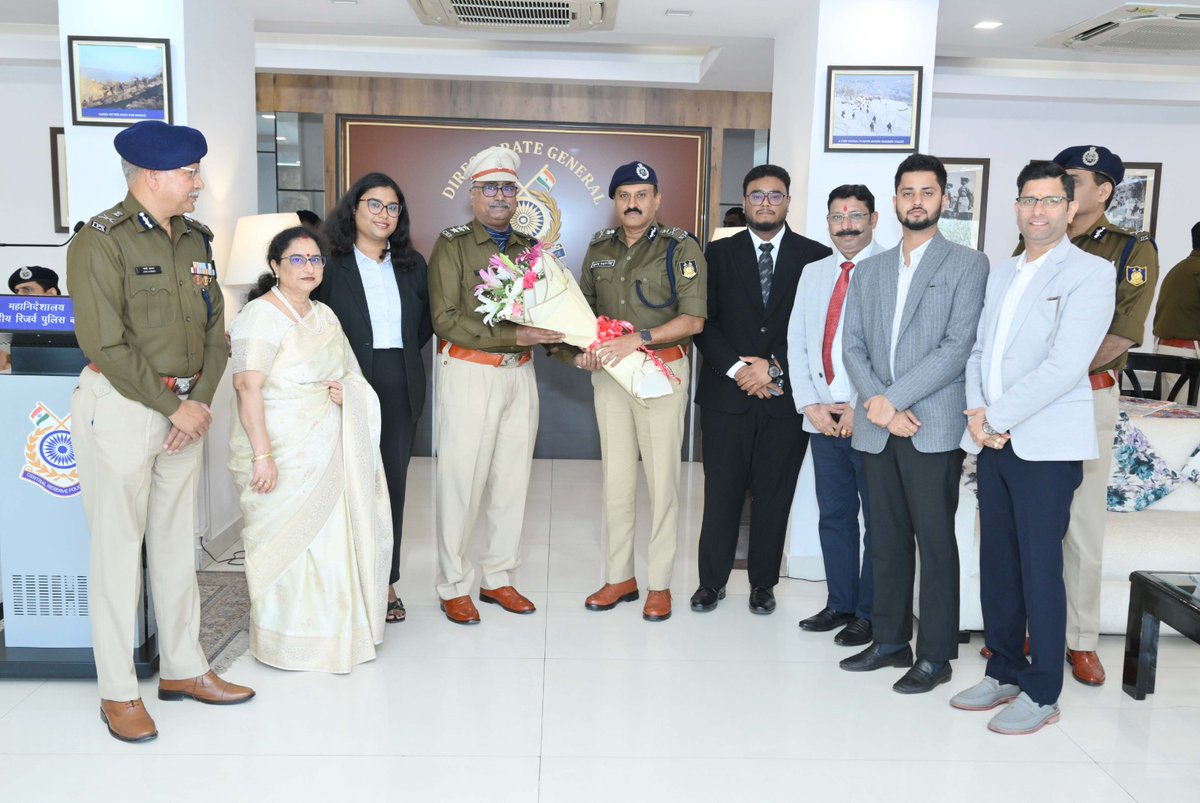 crpfindia's tweet photo. A grand farewell was organized at @crpfindia HQ for Shri Anil Kumar Verma, AC (M), on his superannuation on 28 February 2026.

​With 36 years of dedicated service across the country and numerous accolades for excellence, he leaves behind a legacy. 

Wishing him a happy & healthy second innings.

#NationFirst
#Vandematram150
#MissionNaxalMuktBharat2026
@gpsinghips