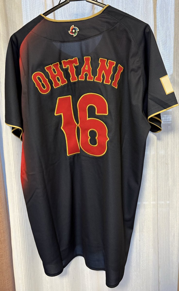 大谷選手のユニホーム届きました。 明日の侍ジャパンは、これ着て応援