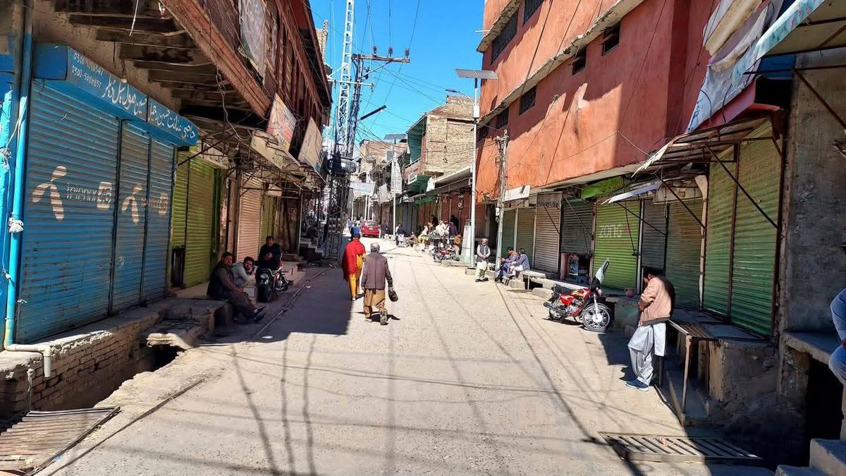 soniayousafzai1's tweet image. District #Kurram  
#Parachinar mourns the martyrdom of Supreme Leader #Seyyed Ali Khamenei. All markets and shops closed in protest. Majalis-e-Aza held at the central Imambargah ,tears in every eye, sorrow in every heart. 
#Khamenei #Iran #hayatchamkani97 #Goyas2026 #Khamenei